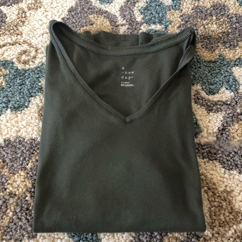 Green short sleeve
